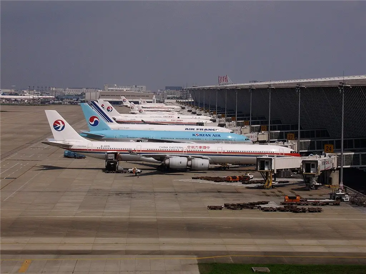 上海浦東機(jī)場(chǎng)報(bào)關(guān)公司 (2)_副本.png